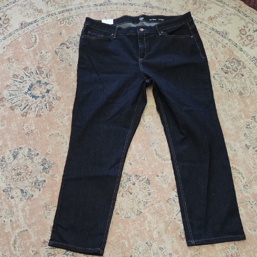 Crown & Ivy Curvy DarkWash Straight Blue Jean Classic 5 Pocket Stretch 18WS NEW